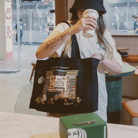 【mofusand Starbucks】チャーム付トート　ブラック　シンガポール Starbucks x Mofusand: This Adorable Singapore-Exclusive